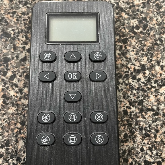 SOLD DEIK MT820 Robot Vacuum Cleaner W/Remote - Picture 5 of 11